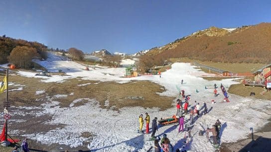 Snow in Peril: The Impact of Climate Change on Ski Resorts in the Pyrenees