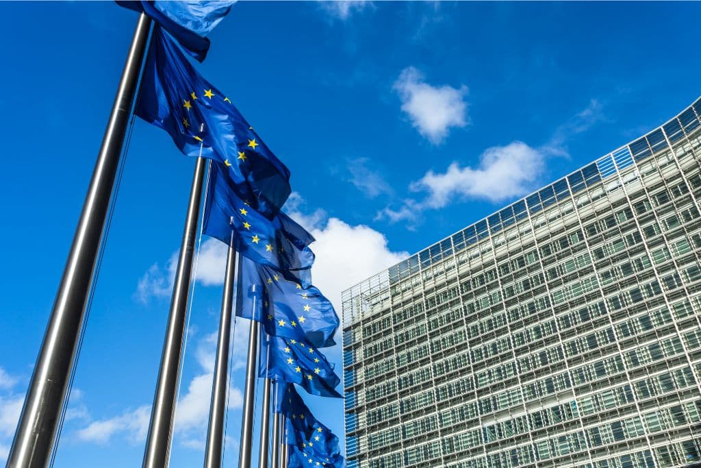 EU Votes to Leave Controversial Energy Treaty, Approves Watered Down Agricultural Policies